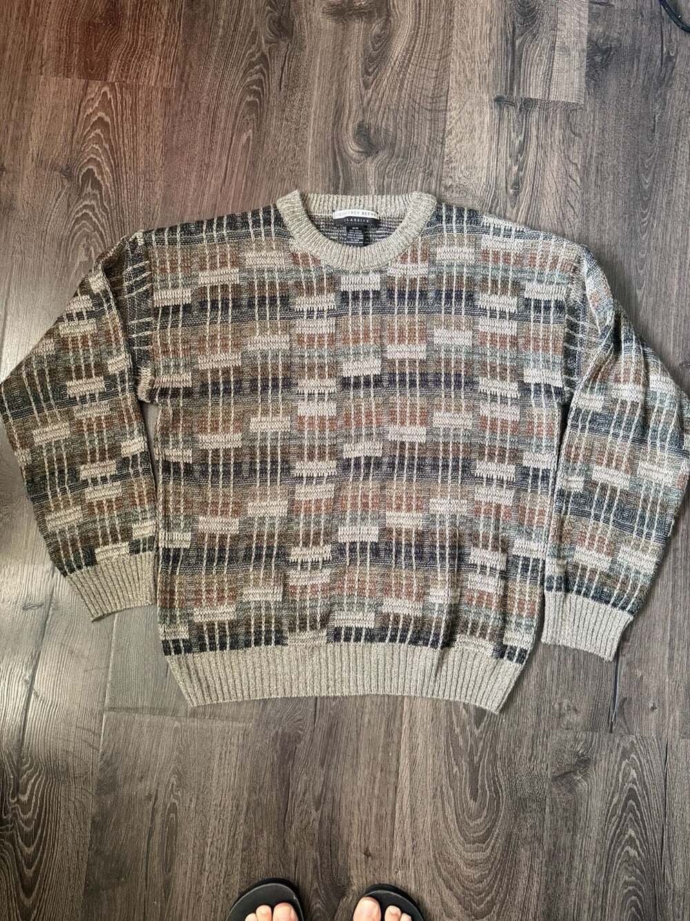 Geoffrey Beene Classics Sweater Size M Geometric Pattern